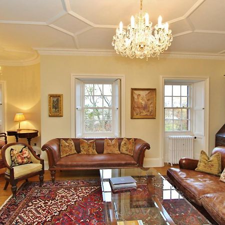 Ramsay Garden - Spacious 3-Bedroom Apartment Next To Edinburgh Castle Bagian luar foto