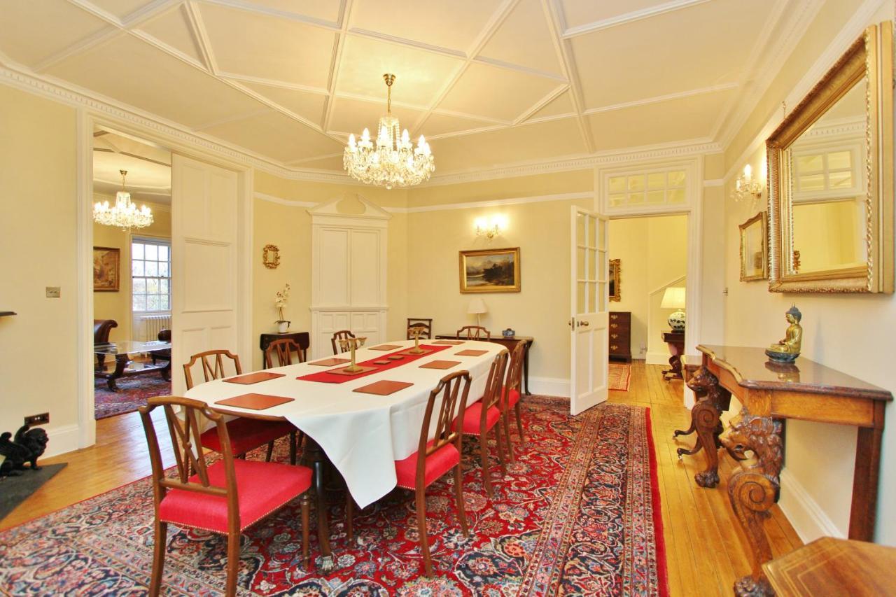 Ramsay Garden - Spacious 3-Bedroom Apartment Next To Edinburgh Castle Bagian luar foto
