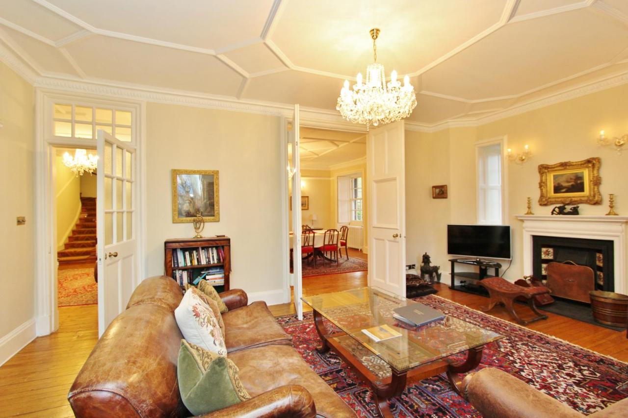 Ramsay Garden - Spacious 3-Bedroom Apartment Next To Edinburgh Castle Bagian luar foto