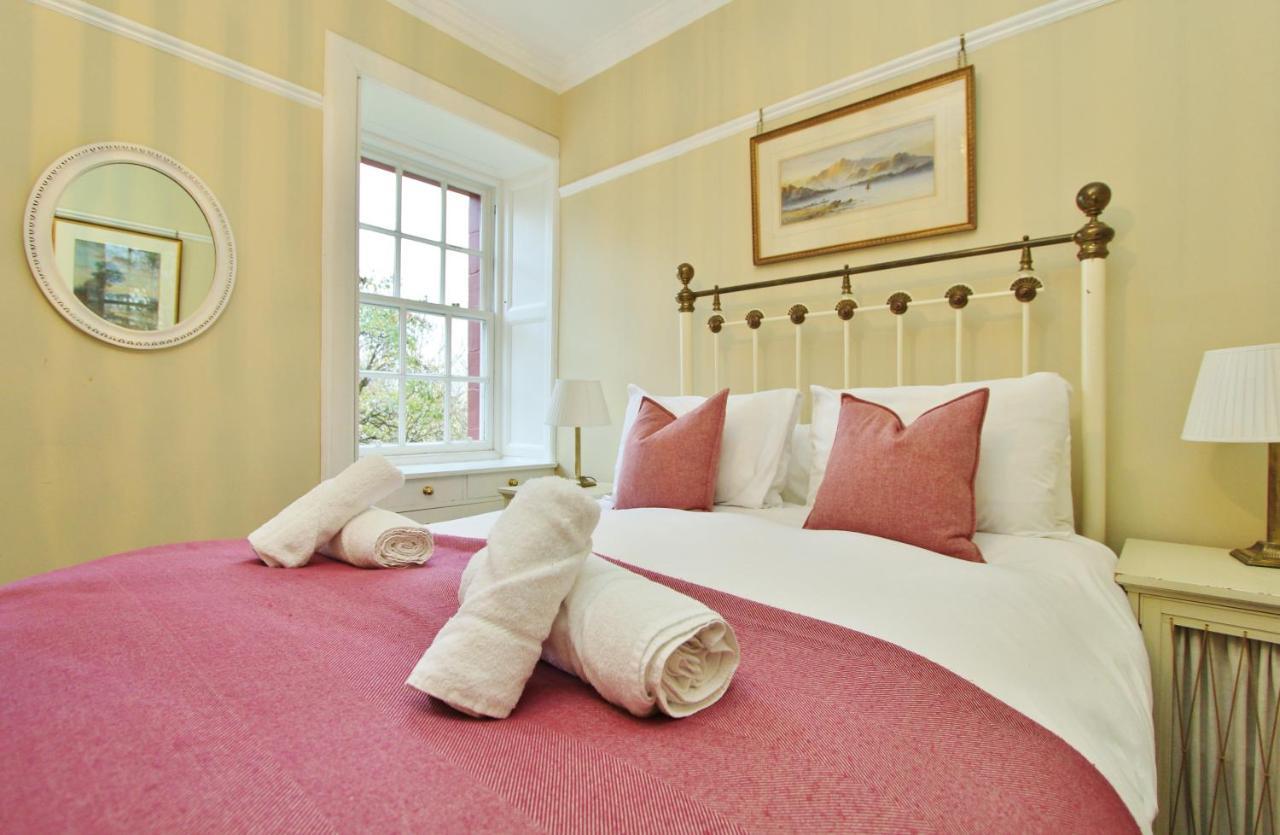 Ramsay Garden - Spacious 3-Bedroom Apartment Next To Edinburgh Castle Bagian luar foto