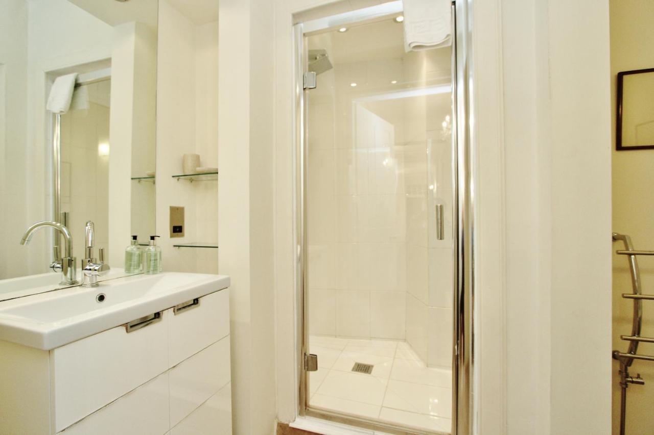 Ramsay Garden - Spacious 3-Bedroom Apartment Next To Edinburgh Castle Bagian luar foto